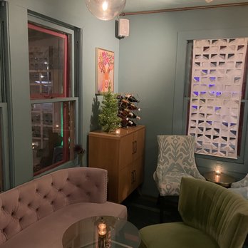 House Wine - Indoor seating - Wine Bars Near Me - Austin, Texas House Wine - Indoor seating - Wine Bars Near Me - Austin, Texas