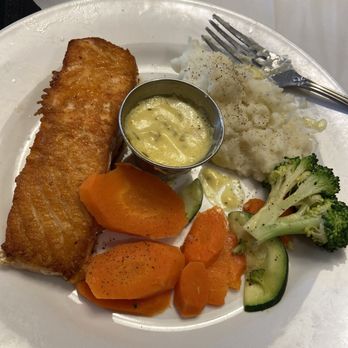 Brass Door - Salmon with Barnaise Sauce, the sauce was used to dip everything and was yummy - American Near Me - San Ramon, California