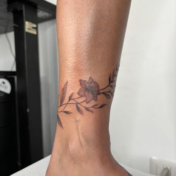 Jay Lester Tattoo - by Vee - Tattoo Near Me - Rome, RM
