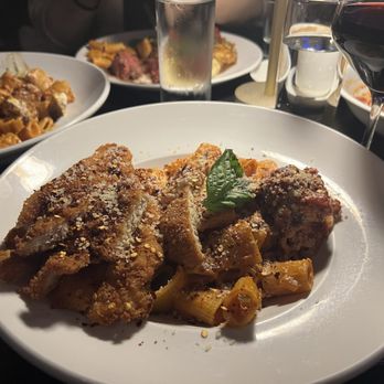 Nunzi's - Spicy Rigatoni alla vodka with added chicken cutlet & added red pepper flakes (no it does not come doused like this) - Italian Near Me - Farmingdale, New York