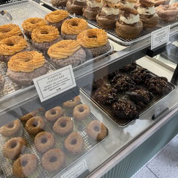 Deaux - Donuts Near Me - Redlands, California