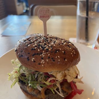 Gordon Ramsay Burger - truffle burgee - Salad Near Me - Chicago, Illinois