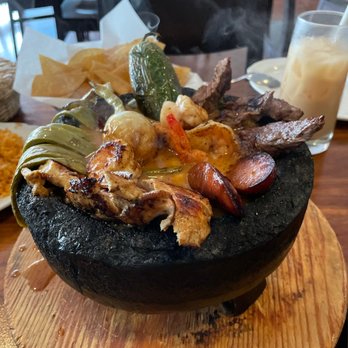 Maderos Cocina Mexicana - Mexican Near Me - Redondo Beach, California