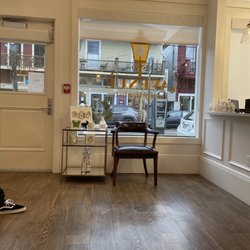 Avenue Family Dentistry - Waiting room