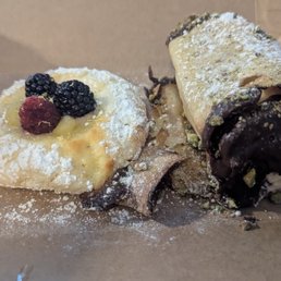 Lemon Berry Cookie GF Crannoli Croissant