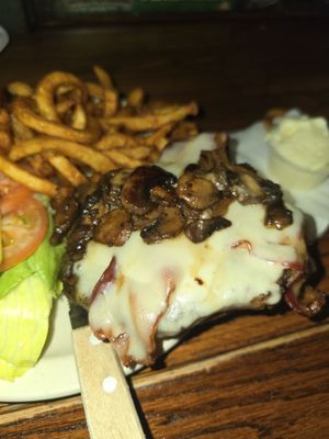 Doc's Food & Spirits by null