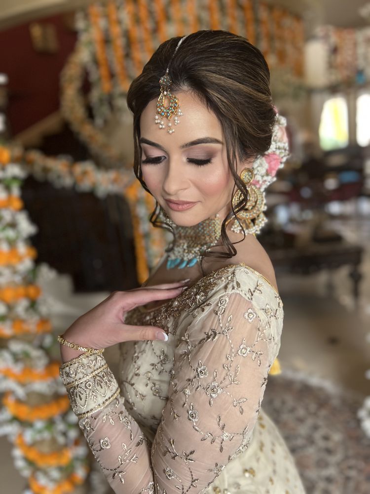 JTorry Makeup & Hair Artistry Logo