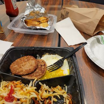 Broken Yolk Cafe - Breakfast & Brunch Near Me - San Diego, California