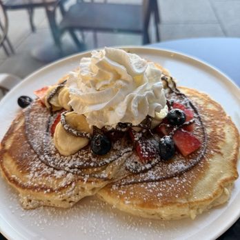 Ridgewood Station Cafe - Waffle with berries and whipped cream - Desserts Near Me - Ridgewood, New Jersey Ridgewood Station Cafe - Waffle with berries and whipped cream - Desserts Near Me - Ridgewood, New Jersey