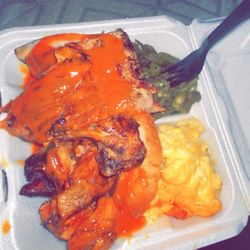 Big C's BBQ - Combo dinner, chicken and ribs with Mac and green beans with their house fruit punch Combo Dinner Mac & Cheese Green Beans