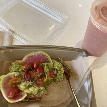 Toastique - Avocado Smash and Cherry Blossom smoothie - Juice Bars & Smoothies Near Me - Bakersfield, California
