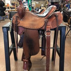 Taos Tack & Pet Supply - Taos Tack is one the best sources for Western saddles and tack in New Mexico.