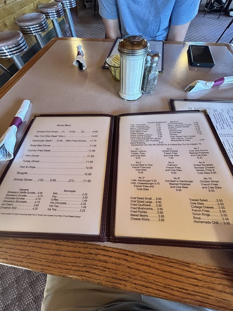 Powell's Restaurant Logo