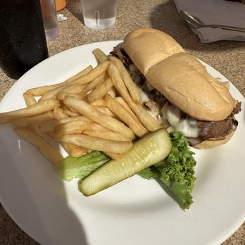 Thunderbird Restaurant - American Near Me - Mt. Carmel Junction, Utah