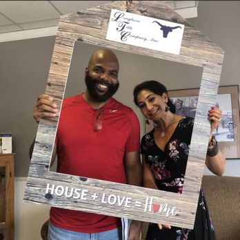 Roxy Cuneo - Realtor - Calvin a very special client, a Veteran that recently moved to TX. I help him to find his home in Taylor. - Real Estate Agents Near Me - Austin, Texas Roxy Cuneo - Realtor - Calvin a very special client, a Veteran that recently moved to TX. I help him to find his home in Taylor. - Real Estate Agents Near Me - Austin, Texas