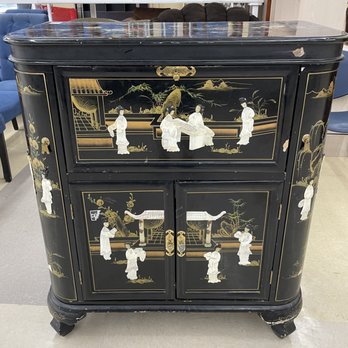 Savers - Black lacquer bar - too bad it was pretty dinged up. - Thrift Stores Near Me - Las Vegas, Nevada Savers - Black lacquer bar - too bad it was pretty dinged up. - Thrift Stores Near Me - Las Vegas, Nevada