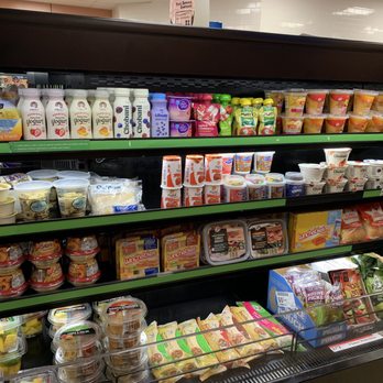 7-Eleven - yogurt cups,fruit cups,burritos,salsa,hummus ,carrot cake ,cheese cake,bagels,everything from breakfast to lunch available - Convenience Stores Near Me - Brooklyn, New York