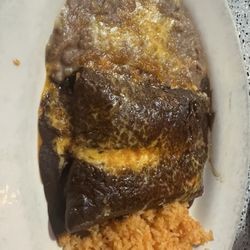 Las Palmas Mexican Cuisine - Mole Enchiladas