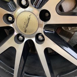 Missing lug nut Missing lug nut