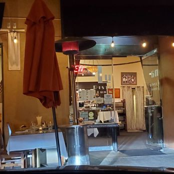 Luna Restaurant - Outdoor seating - Italian Near Me - Concord, California