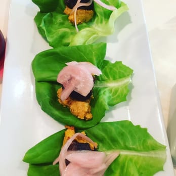 Home - Ethiopian Beef served on Bibb lettuce with curry infused hummus and pickled onions. - Sandwiches Near Me - Branford, Connecticut Home - Ethiopian Beef served on Bibb lettuce with curry infused hummus and pickled onions. - Sandwiches Near Me - Branford, Connecticut