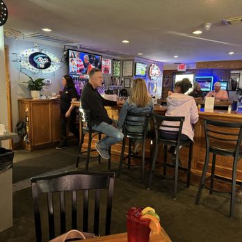 Becks Place - Full bar - Burgers Near Me - Overland Park, Kansas Becks Place - Full bar - Burgers Near Me - Overland Park, Kansas