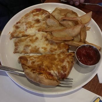 1606 Restaurant & Oyster Bar - My son's kids pizza - New American Near Me - Gloucester, Massachusetts