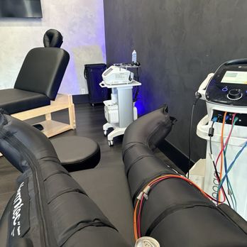 Optimum Performance Center - Orthopedists Near Me - Woodland Hills, California