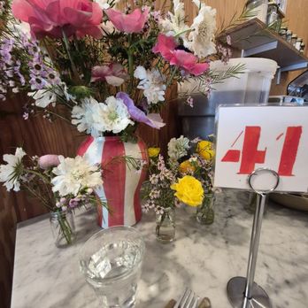 Honey Hi - Cafes Near Me - Los Angeles, California Honey Hi - Cafes Near Me - Los Angeles, California