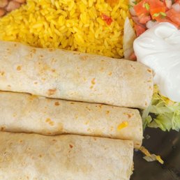 chicken tacos w/rice & beans