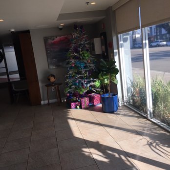 The Kinney - Hotel Lobby - Hotels Near Me - Venice, California