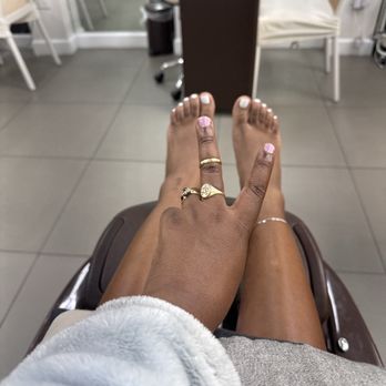 Star Nails Spa - Glowing mani pedi!! - Nail Salons Near Me - Toluca Lake, California