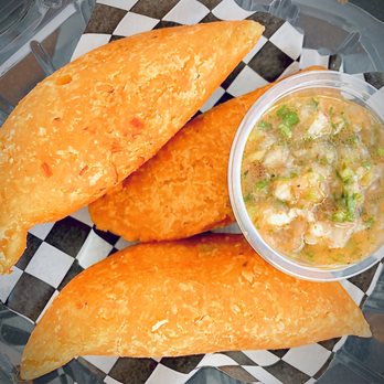 Biikho Colombian Food - Chicken empanadas - Colombian Near Me