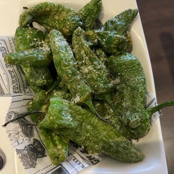 Casa Carmen Platillos - Padrón Peppers - Spanish Near Me - Barcelona, B Casa Carmen Platillos - Padrón Peppers - Spanish Near Me - Barcelona, B
