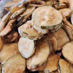 Doc's Commerce Smokehouse - Fried picklex