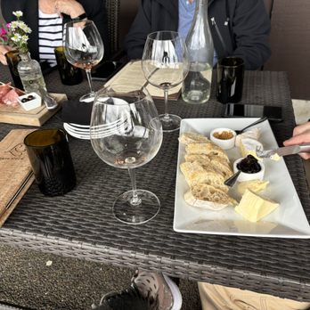 Laurel Ridge Winery - Cheese plate - Wineries Near Me - Carlton, Oregon Laurel Ridge Winery - Cheese plate - Wineries Near Me - Carlton, Oregon