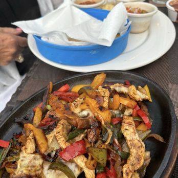 Eddie's Place - Chicken fajitas - Mexican Near Me - Nuevo Vallarta, NAY Eddie's Place - Chicken fajitas - Mexican Near Me - Nuevo Vallarta, NAY