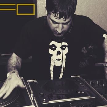Fathom Sound - UFO! playing vinyl on our Technics SL-1210MK5 turntables, along with our (previous) CDJs and DJM-800 mixer. - DJs Near Me Fathom Sound - UFO! playing vinyl on our Technics SL-1210MK5 turntables, along with our (previous) CDJs and DJM-800 mixer. - DJs Near Me