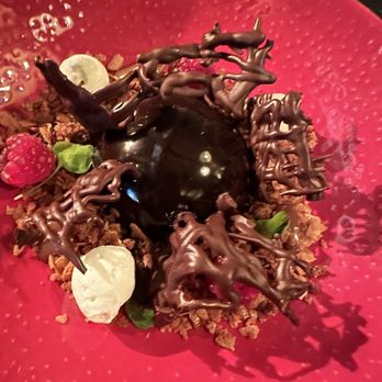 Mistu - The little merengue lime sigh was a burst of flavor! - Asian Fusion Near Me - Porto, 13