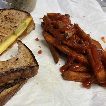 Basic Burger - Sweet potato fries - Burgers Near Me - Arlington, Virginia