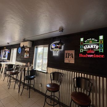 Hops  & Grapes - Beer Bar Near Me - Antioch, California