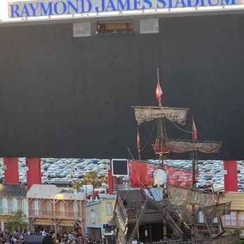 Raymond James Stadium - Ship - Stadiums & Arenas Near Me - Tampa, Florida