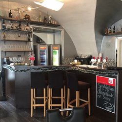 Toni's Restaurant - Bar