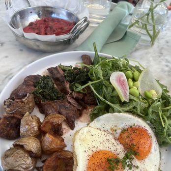 Mood - Steak with eggs - Breakfast & Brunch Near Me - Los Angeles, California Mood - Steak with eggs - Breakfast & Brunch Near Me - Los Angeles, California