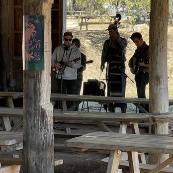 Jester King Brewery - Bluegrass Pals amazing - Breweries Near Me - Austin, Texas Jester King Brewery - Bluegrass Pals amazing - Breweries Near Me - Austin, Texas