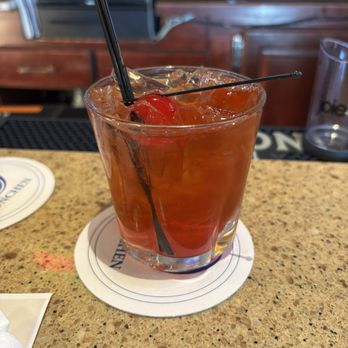 Calderone Club - Amaretto sour with grenadine - Pizza Near Me - Milwaukee, Wisconsin