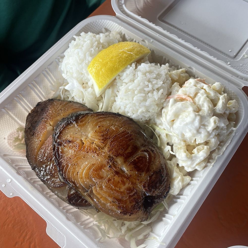 New Town Cafe - Teriyaki butterfish - Cafes Near Me - Aiea, Hawaii