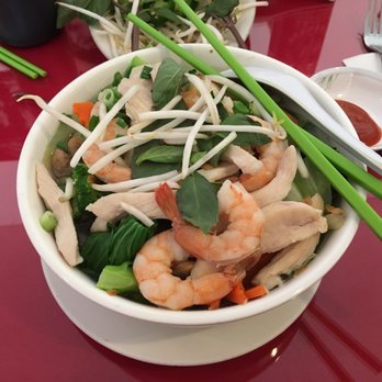 KT Noodles - #9 pho with rice noodles chicken and shrimp! Loved all the vegetables!! - Vietnamese Near Me - Rocklin, California KT Noodles - #9 pho with rice noodles chicken and shrimp! Loved all the vegetables!! - Vietnamese Near Me - Rocklin, California