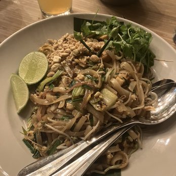 Khom Loi - The pad Thai no meat - Thai Near Me - Sebastopol, California
