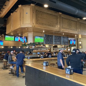Pinthouse Pizza - PP ambience - Pizza Near Me - Austin, Texas Pinthouse Pizza - PP ambience - Pizza Near Me - Austin, Texas